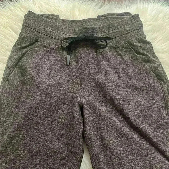 Lululemon women jogger - Picture 2 of 8